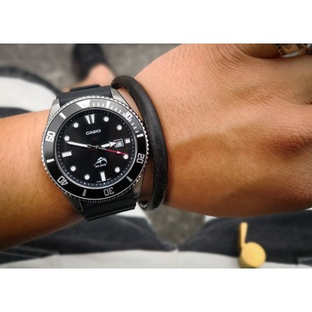 Reloj hombre buceo Casio MDV-106-1A
