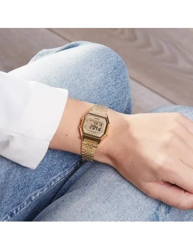 Reloj de mujer de Casio Collection LA680WEGA-9ER Vintage luz LED correa de acero