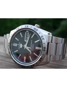 reloj automático hombre Seiko 5 SNKE01K1 dial negro 37mm correa acero 50m water resist 2