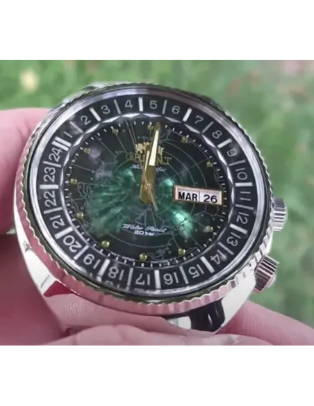 Reloj automático Orient Revival World Map Automatic RA-AA0E02E dial verde 43.5mm correa acero 200m water resist RA-AA0E02E19