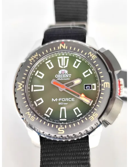 reloj de buceo automático hombre Orient M-Force RA-AC0N03E dial verde 45mm correa nylon 200m water resist Cristal Zafiro