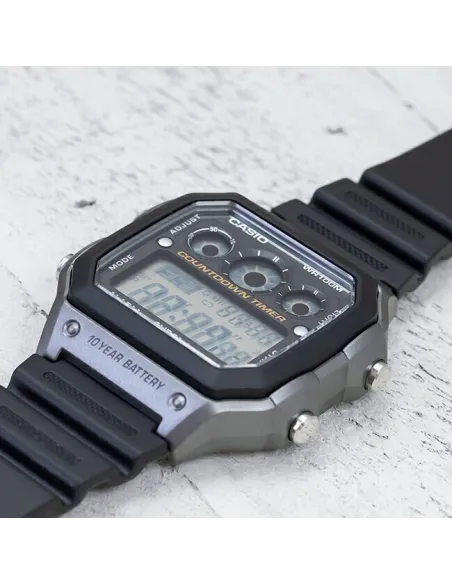 Reloj CASIO digital AE-1300WH-8A Hora Mundial Luz LED - Árbitro - Alarma - 10 años batería