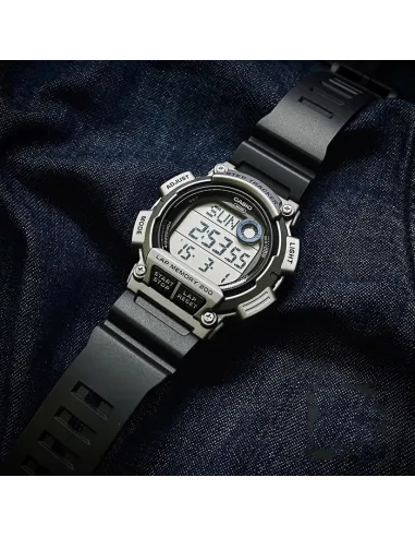 reloj deportivo hombre joven Casio WS-2100H-1A2 Memoria de Vueltas 200 Cuentapasos 100m water resist