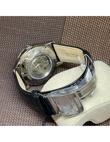 reloj automático hombre Orient Sun & Moon RA-AK0008S dial blanco 42.5mm Cristal Zafiro correa cuero