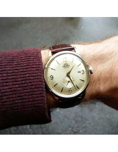 Reloj hombre automático Orient Bambino RA-AP0003S beige correa cuero