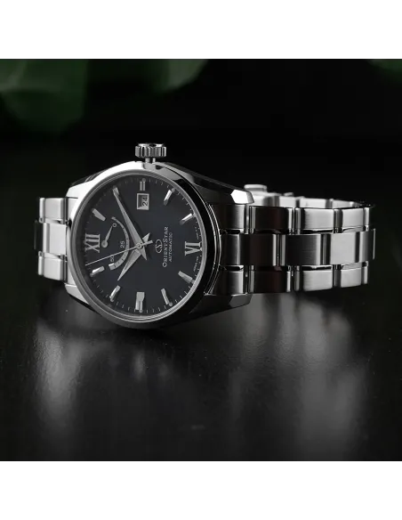 Reloj Automático hombre Orient Star RE-AU0004B dial negro cristal de zafiro correa de acero 100m WR
