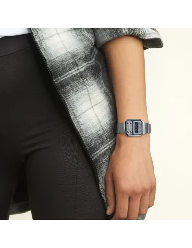 reloj retro unisex Casio Future A100WE-1A Pantalla Luz Led de fondo Alarma Cronómetro Resistente al agua correa de acero
