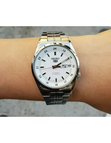 reloj hombre unisex SEIKO 5 SNK559J1 MADE IN JAPAN 36mm dial blanco correa de acero 30m WR