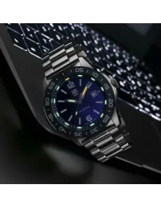 Luminox Pacific Diver 3123 Sapphire crystal 200m WR Stainless Steel Bracelet 44mm Blue Dial 2