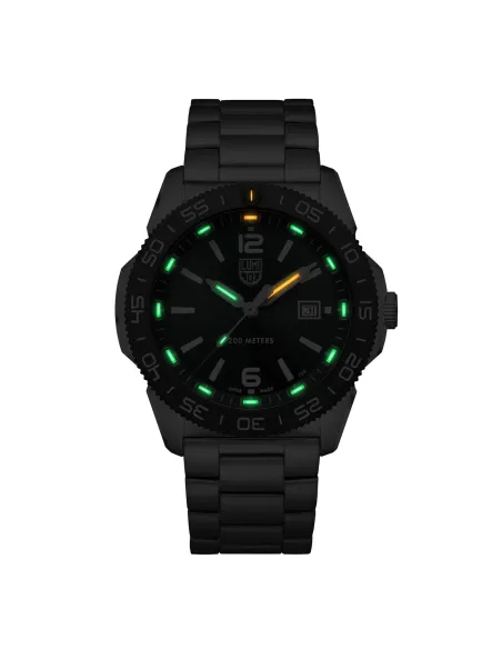 Luminox Pacific Diver Stainless Steel 44MM Green Dial Men's Watch XS.3137 Sapphire with anti-reflection coating Crystal 200M