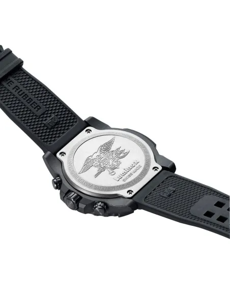 Luminox Navy SEAL XS.3581.SIS Constant Glow Chronograph 45mm SIS Edition rubber band 200m