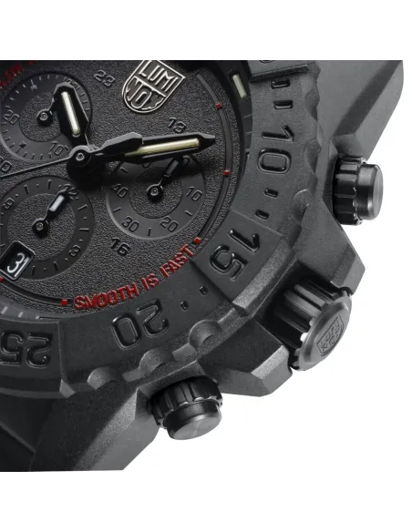 Luminox Navy SEAL XS.3581.SIS Constant Glow Chronograph 45mm SIS Edition rubber band 200m