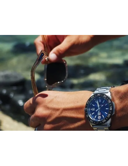 Luminox Pacific Diver 3123 Sapphire crystal 200m WR Stainless Steel Bracelet 44mm Blue Dial