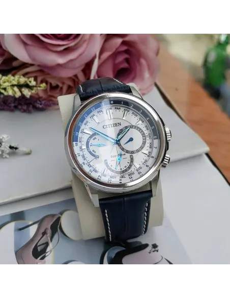 Citizen Calendrier BU2020-02A Eco Drive World Time 44mm White Dial Power Reserve indicator Leather Band 100m WR Men's Watch