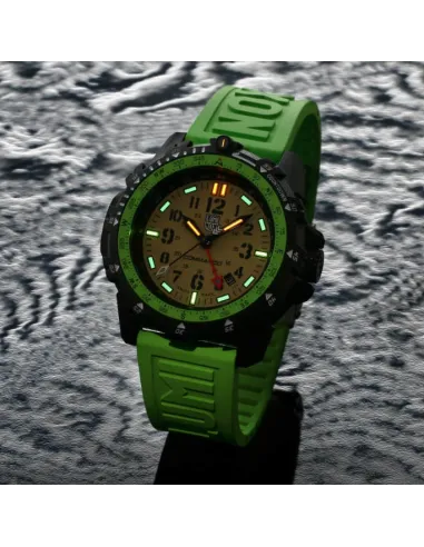 Luminox COMMANDO Raider XL.3337   3337 CARBONOX 46mm Beige Dial Sapphire Crystal Rubber Band 200m water resist sport men's watch