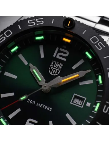 Luminox Pacific Diver Stainless Steel 44MM Green Dial Men's Watch XS.3137 Sapphire with anti-reflection coating Crystal 200M