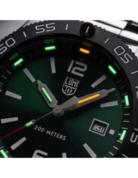 Luminox Pacific Diver Stainless Steel 44MM Green Dial Men's Watch XS.3137 Sapphire with anti-reflection coating Crystal 200M