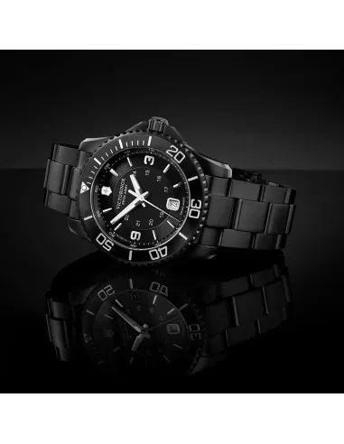 Victorinox Swiss Army Maverick 241798 43mm Black Edition Stainless Steel Men's Watch 100m