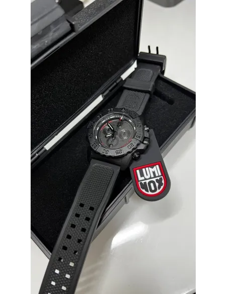 Luminox Navy SEAL XS.3581.SIS Constant Glow Chronograph 45mm SIS Edition rubber band 200m