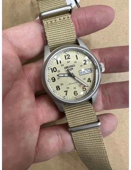 reloj automático hombre   Seiko 5 Sports SRPJ83K1 Sports Desert Kit Midfield Sports Style 36.4mm 100m WR