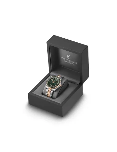 reloj militar hombre Victorinox Swiss Army  242008 43mm cristal de zafiro  100m WR correa de acero