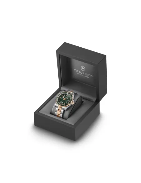reloj militar hombre Victorinox Swiss Army  242008 43mm cristal de zafiro  100m WR correa de acero