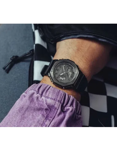 Casio G-Shock GM-2100BB-1A 200m WR Hora Mundial  5 alarmas diarias resistente a los golpes