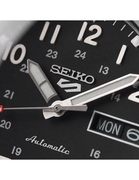 Seiko 5 Sports SBSA197 MADE IN JAPAN JDM  36.4MM 100M WR correa de acero JDM