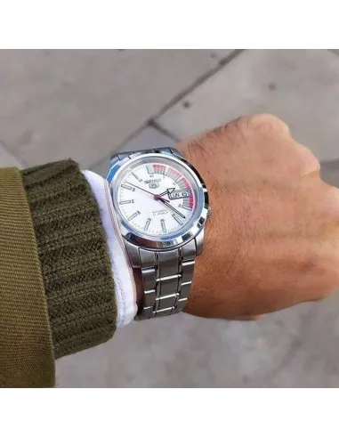 reloj automático hombre Seiko 5 SNKK25K1 37mm 30m WR correa de acero