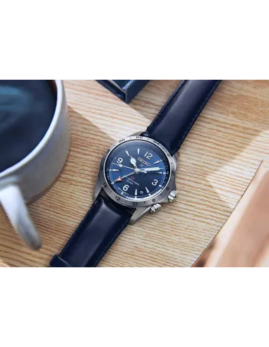 Seiko Prospex Alpinist GMT SPB377J1 39.5mm 200m WR cristal de zafiro curvado correa de cuero Lumibrite