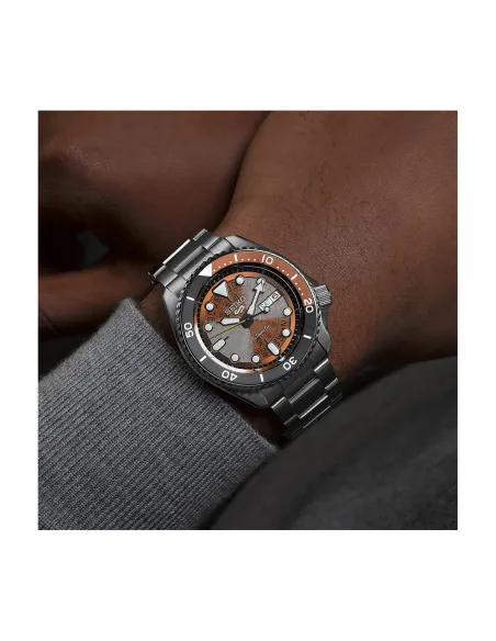 ​reloj automático hombre Seiko 5 Sports SKX 'Skeleton Style' SRPJ47K1 42.5mm 100m WR