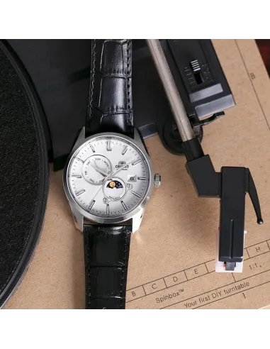 Orient Classic Sun & Moon RA-AK0310S 41.5mm 50m WR correa de cuero cristal de zafiro