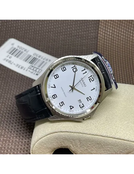 Reloj Cuarzo Casio Collection MTP-1183E-7B correa de piel negra