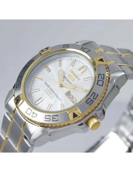 reloj automático buceo hombre Seiko 5 Sports SNZB24J1 39mm 100m WR Hecho en Japón correa de acero