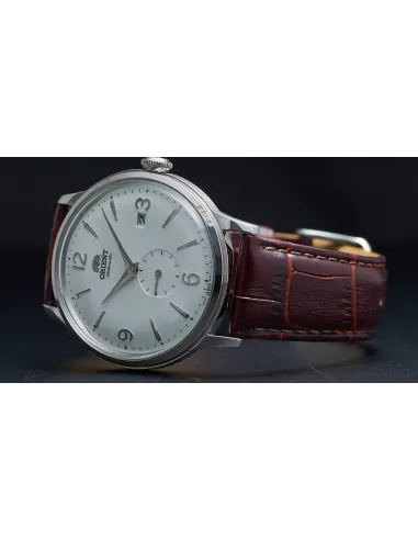 Reloj hombre automático Orient RA-AP0002S esfera plateada correa cuero marrón
